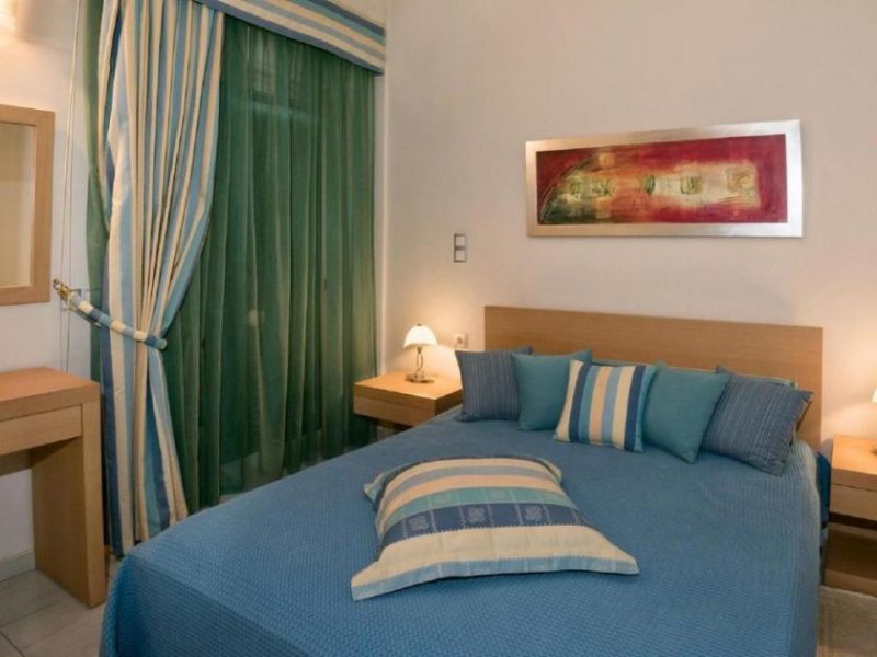 Roussospiti Kreta, Roussospiti: Einzigartige Villa mit separatem Apartment auf großem Grundstück mit Pool zu verkaufen Haus kaufen